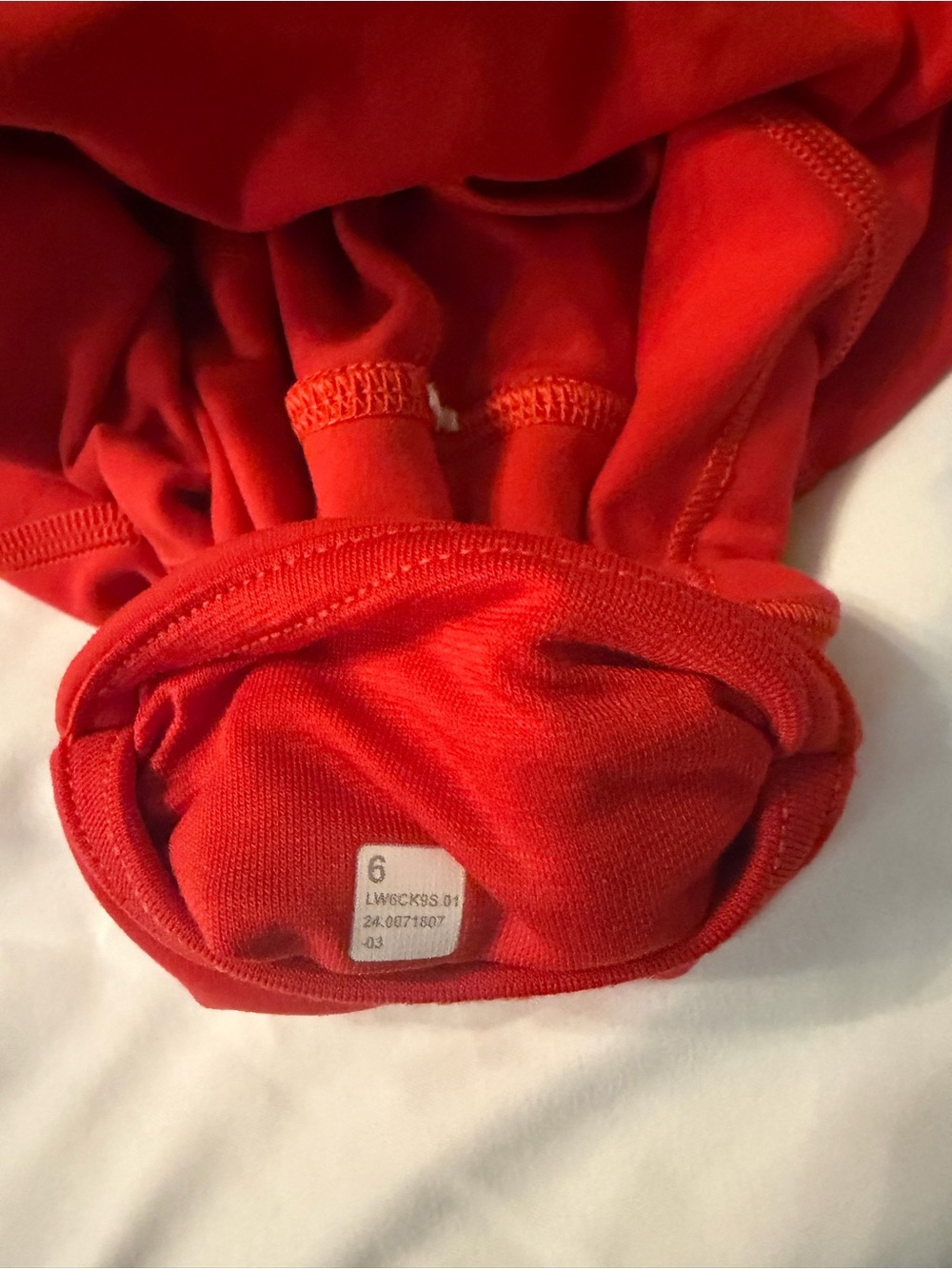 Lululemon Wunder train leggings with pockets. 23”. Size 6 - Picture 3 of 4